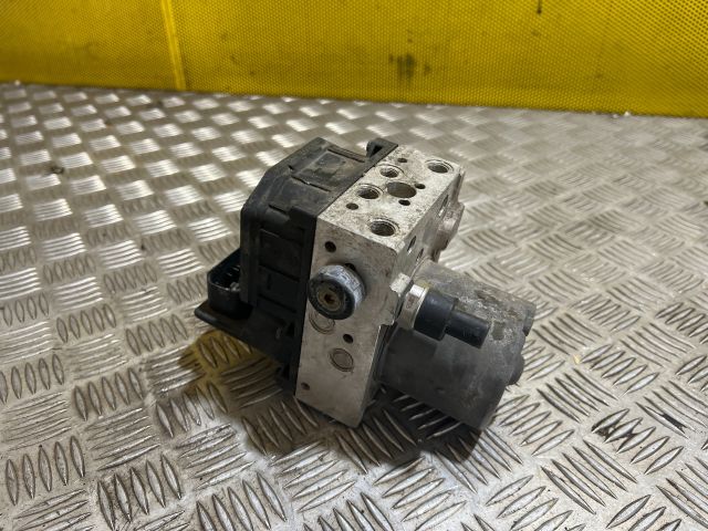 bontott AUDI A4 B6 ABS Kocka