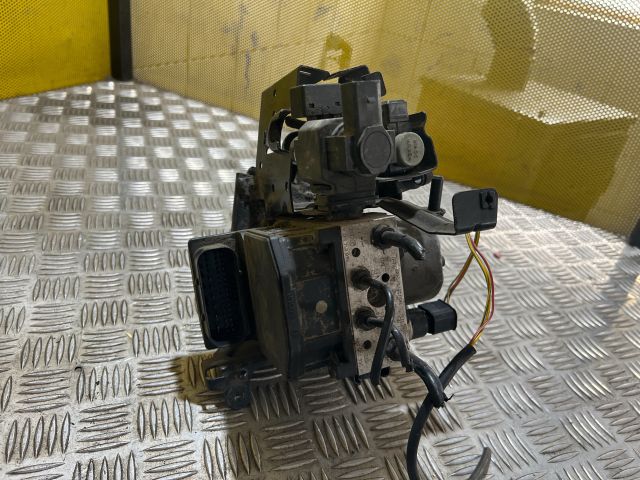 bontott AUDI A4 B6 ABS Kocka