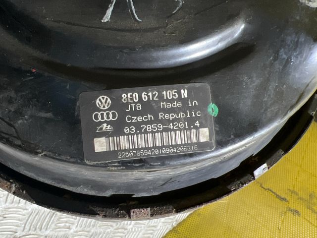 bontott AUDI A4 B6 Fékrásegítő