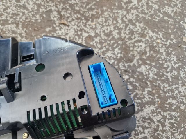 bontott AUDI A4 B6 Kilométeróra