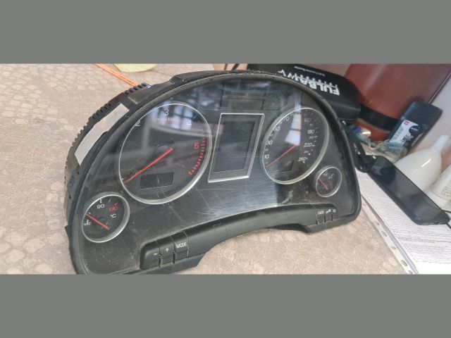 bontott AUDI A4 B6 Kilométeróra