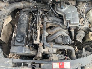 bontott AUDI A4 B6 Motor (Fűzött blokk hengerfejjel)