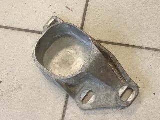 bontott AUDI A4 B6 Motor Tartó Bak (Pozíciófüggetlen)