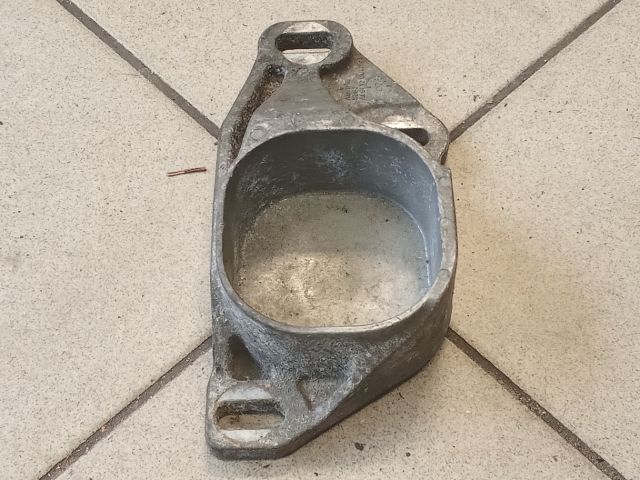 bontott AUDI A4 B6 Motor Tartó Bak (Pozíciófüggetlen)