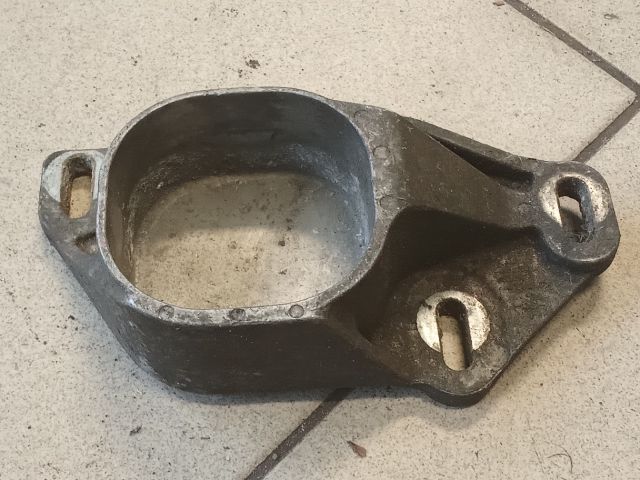 bontott AUDI A4 B6 Motor Tartó Bak (Pozíciófüggetlen)
