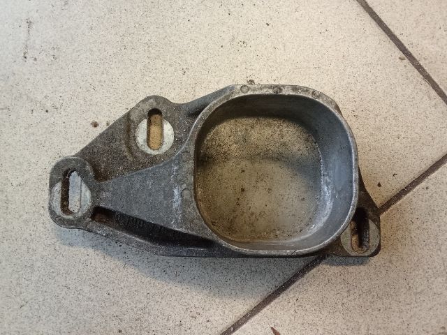 bontott AUDI A4 B6 Motor Tartó Bak (Pozíciófüggetlen)