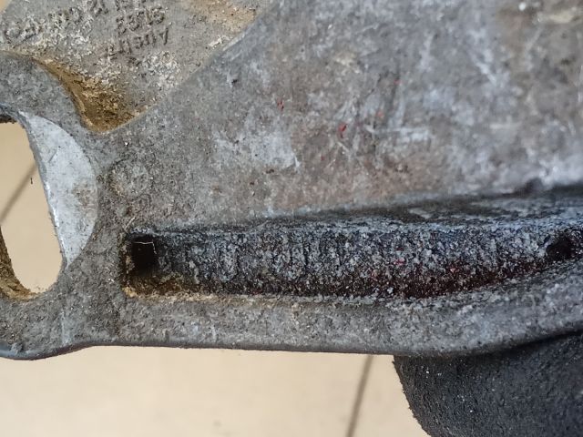 bontott AUDI A4 B6 Motor Tartó Bak (Pozíciófüggetlen)