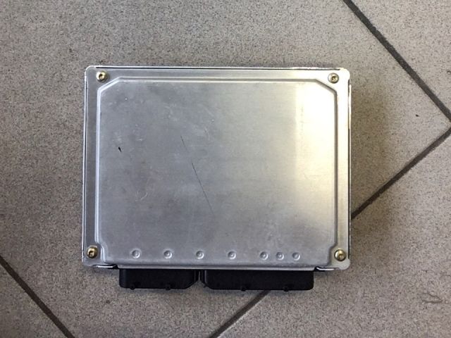 bontott AUDI A4 B6 Motorvezérlő