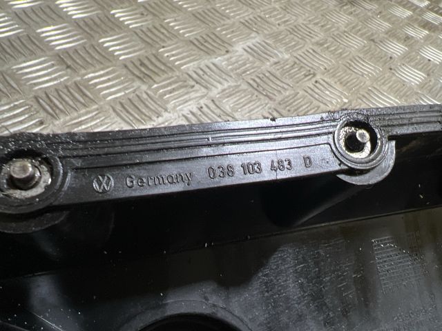 bontott AUDI A4 B6 Szelepfedél