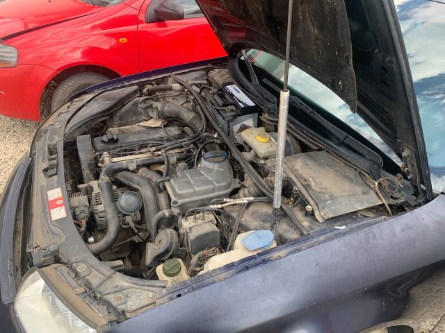 bontott AUDI A4 B6 Szívósor