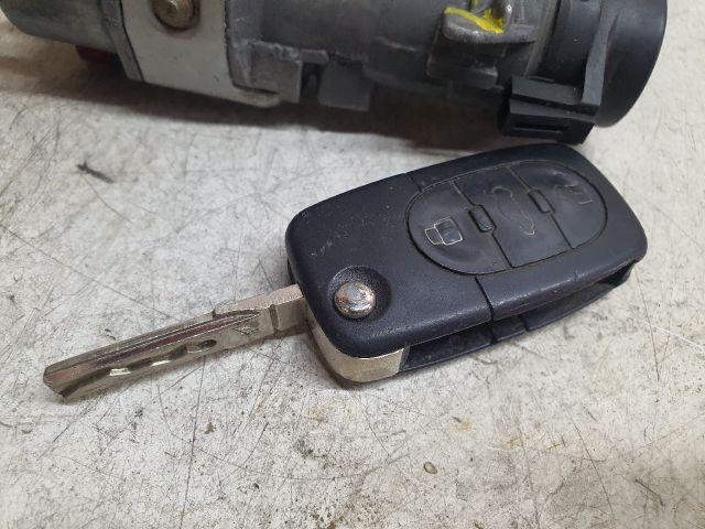 bontott AUDI A4 B6 Gyújtáskapcsoló Házzal