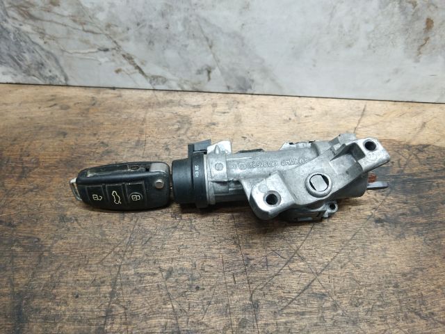 bontott AUDI A4 B6 Gyújtáskapcsoló Házzal