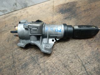 bontott AUDI A4 B6 Gyújtáskapcsoló Házzal