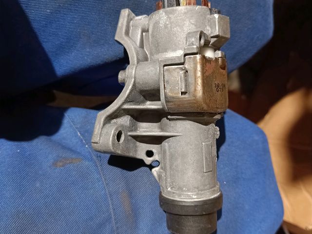 bontott AUDI A4 B6 Gyújtáskapcsoló