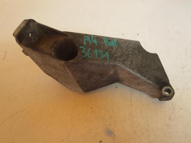 bontott AUDI A4 B6 Motor Tartó Bak (Fém)