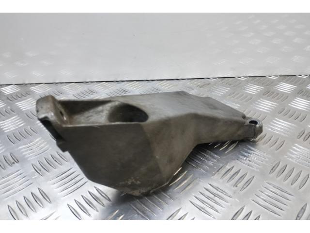 bontott AUDI A4 B6 Motor Tartó Bak (Pozíciófüggetlen)