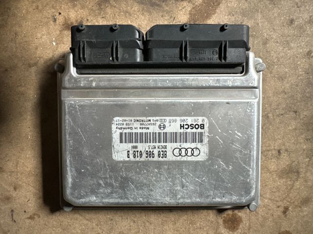 bontott AUDI A4 B6 Motorvezérlő