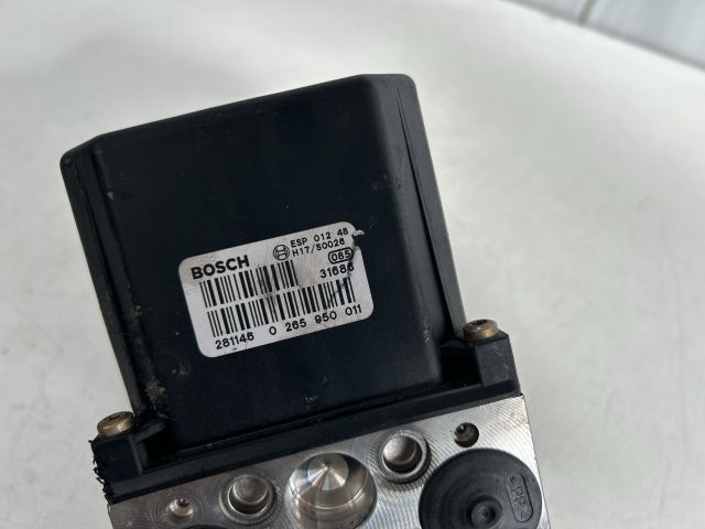 bontott AUDI A4 B6 ABS Kocka