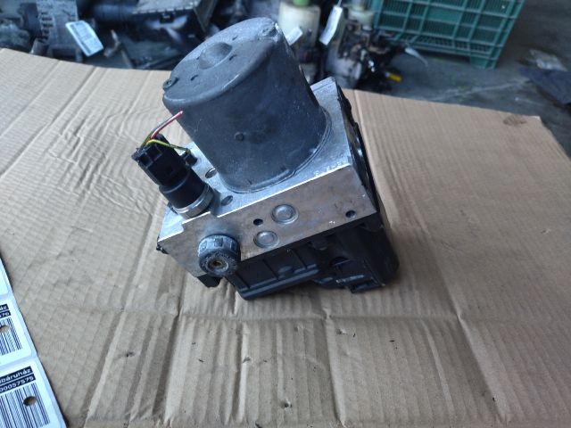 bontott AUDI A4 B6 ABS Kocka