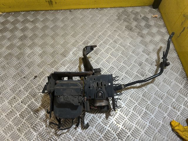 bontott AUDI A4 B6 ABS Kocka