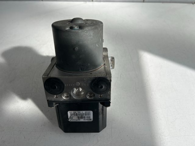 bontott AUDI A4 B6 ABS Kocka