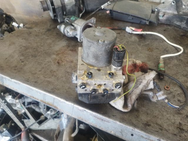 bontott AUDI A4 B6 ABS Kocka