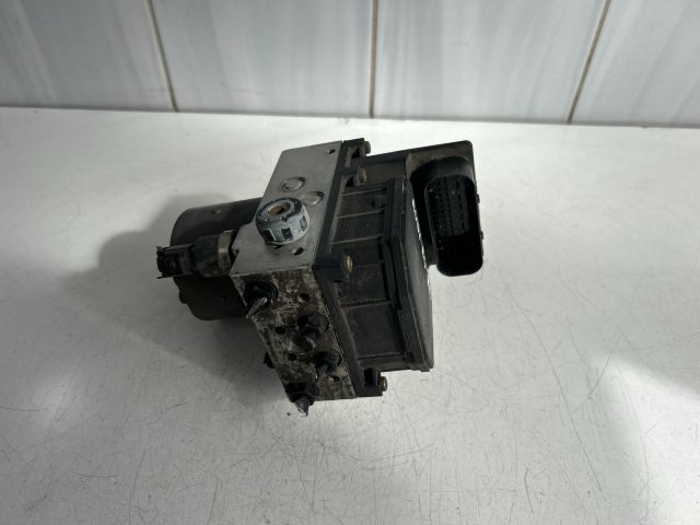 bontott AUDI A4 B6 ABS Kocka