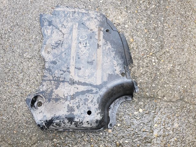 bontott AUDI A4 B6 Alsó Motorburkolat