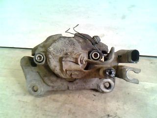 bontott AUDI A4 B6 Bal első Féknyereg Munkahengerrel