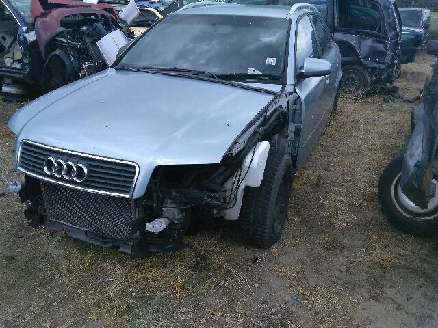 bontott AUDI A4 B6 Bal első Gólyaláb (Lengécsillapító, Rugó)