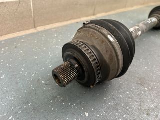 bontott AUDI A4 B6 Bal Féltengely