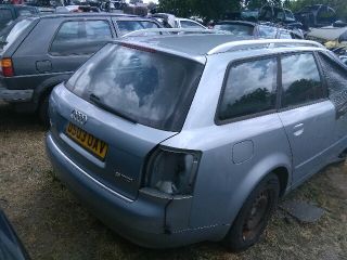 bontott AUDI A4 B6 Bal hátsó Fékkengyel