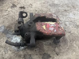 bontott AUDI A4 B6 Bal hátsó Féknyereg Munkahengerrel