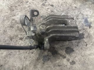 bontott AUDI A4 B6 Bal hátsó Féknyereg Munkahengerrel