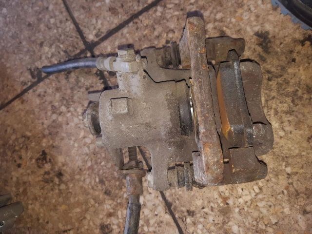 bontott AUDI A4 B6 Bal hátsó Féknyereg Munkahengerrel