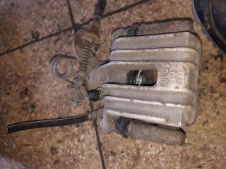 bontott AUDI A4 B6 Bal hátsó Féknyereg Munkahengerrel