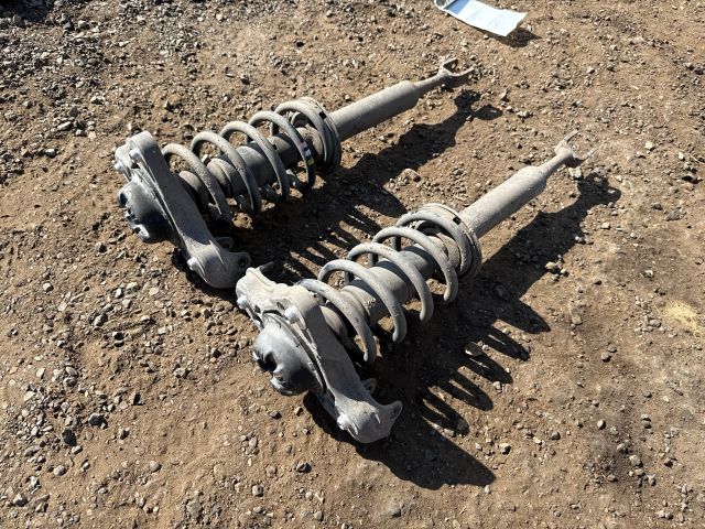 bontott AUDI A4 B6 Első Futómű (Részeivel)