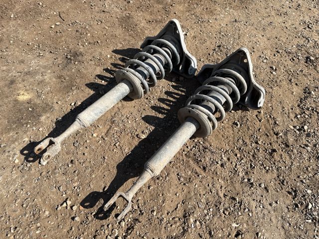 bontott AUDI A4 B6 Első Futómű (Részeivel)