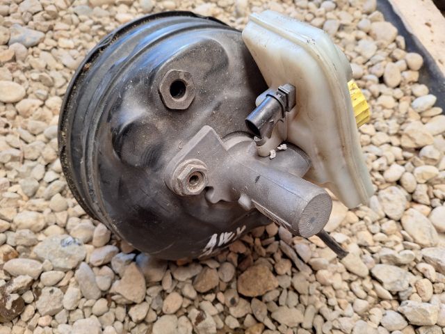 bontott AUDI A4 B6 Fékrásegítő