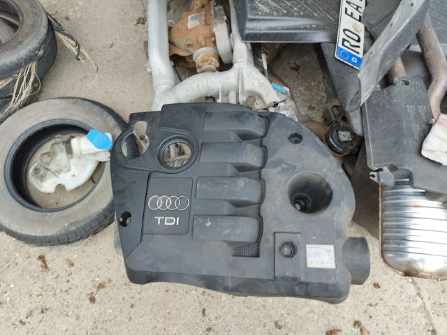 bontott AUDI A4 B6 Felső Motorburkolat