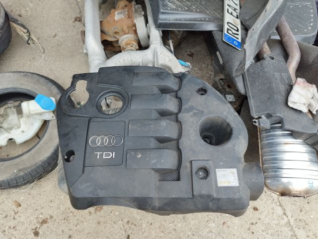 bontott AUDI A4 B6 Felső Motorburkolat