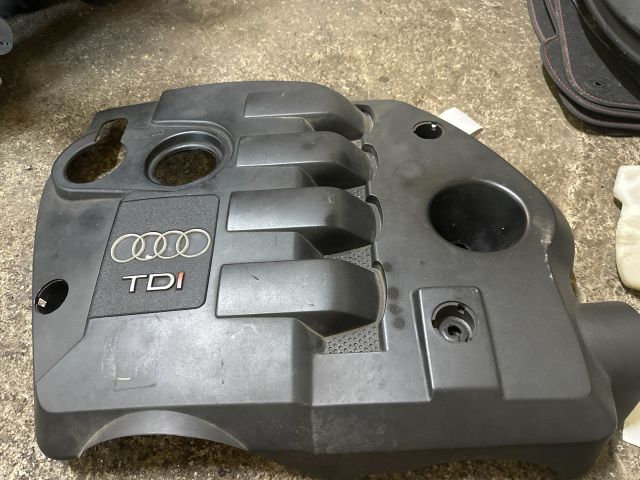 bontott AUDI A4 B6 Felső Motorburkolat