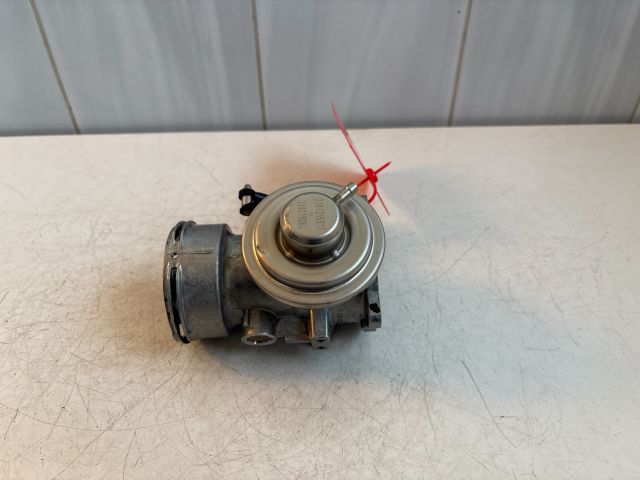 bontott AUDI A4 B6 Fojtószelep (Mechanikus)