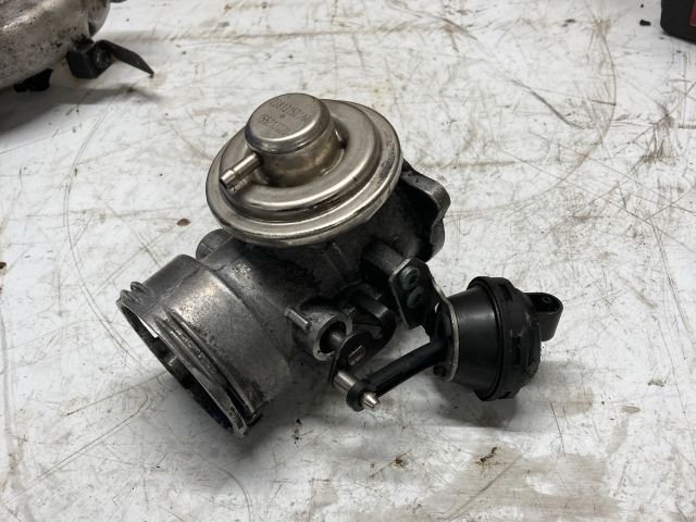 bontott AUDI A4 B6 Fojtószelep (Mechanikus)