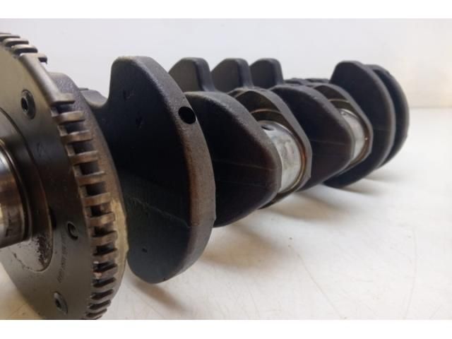 bontott AUDI A4 B6 Főtengely (Magában)