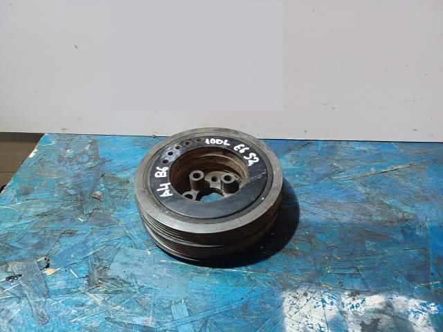 bontott AUDI A4 B6 Főtengely Szíjtárcsa