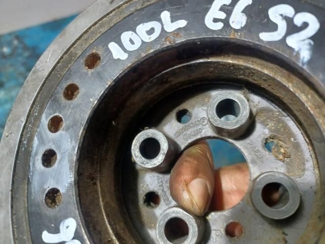 bontott AUDI A4 B6 Főtengely Szíjtárcsa