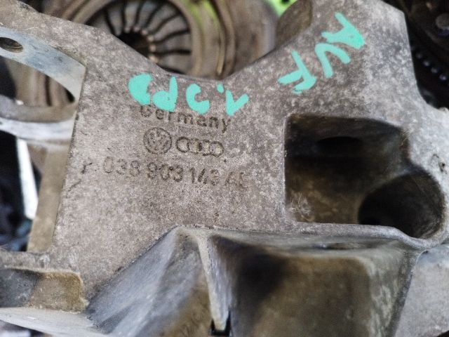 bontott AUDI A4 B6 Generátor Tartó Bak