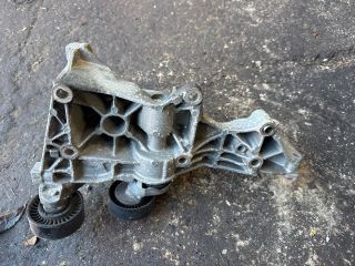 bontott AUDI A4 B6 Generátor Tartó Bak