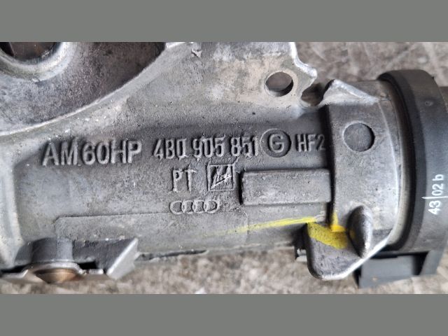 bontott AUDI A4 B6 Gyújtáskapcsoló Házzal